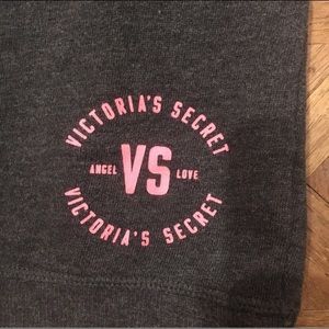 🌸VS 3/4 sleeve sweatshirt🌸